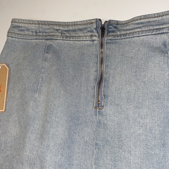 COPPER KEY Light Wash Pocket Denim Skirt - Picture 5 of 6